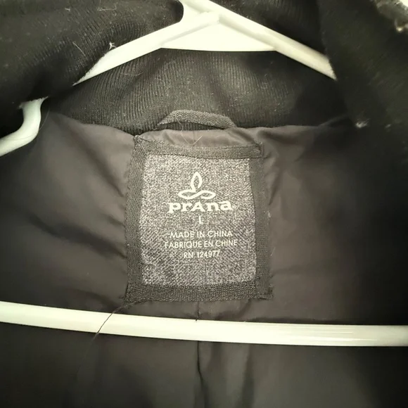 🧥 prAna Women’s Long Puffer Coat with Faux-Fur Hood – Charcoal Gray – Size L/XL - Picture 2 of 5